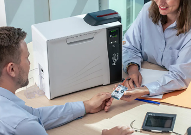 Lưu ý quan trọng khi tự bảo trì 1 Lựa chọn đơn vị bảo trì máy in thẻ nhựa evolis uy tín