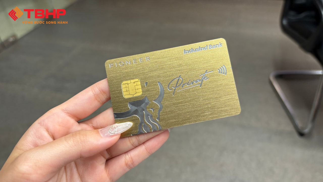 Thẻ kim loại – Xu hướng thanh toán cao cấp đang bùng nổ toàn cầu 1 thẻ kim loại